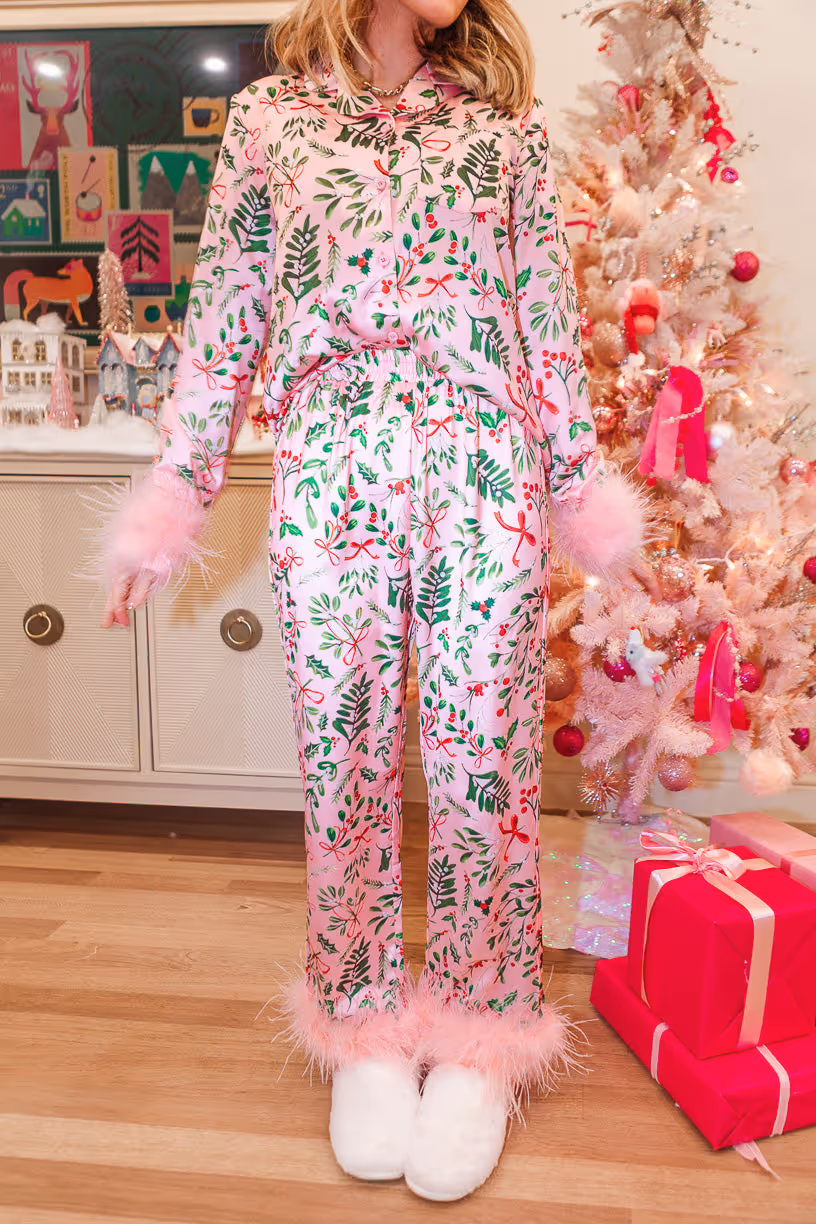 🔥Hot Sale 💟PINK CHRISTMAS HEIDI CUTE PAJAMAS